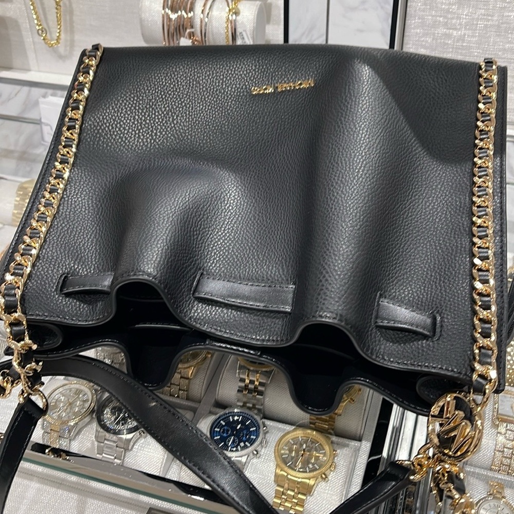 MICHAEL KORS Mina Large Chain Shoulder Tote Bag
Black 
NWT - Picture 9 of 16